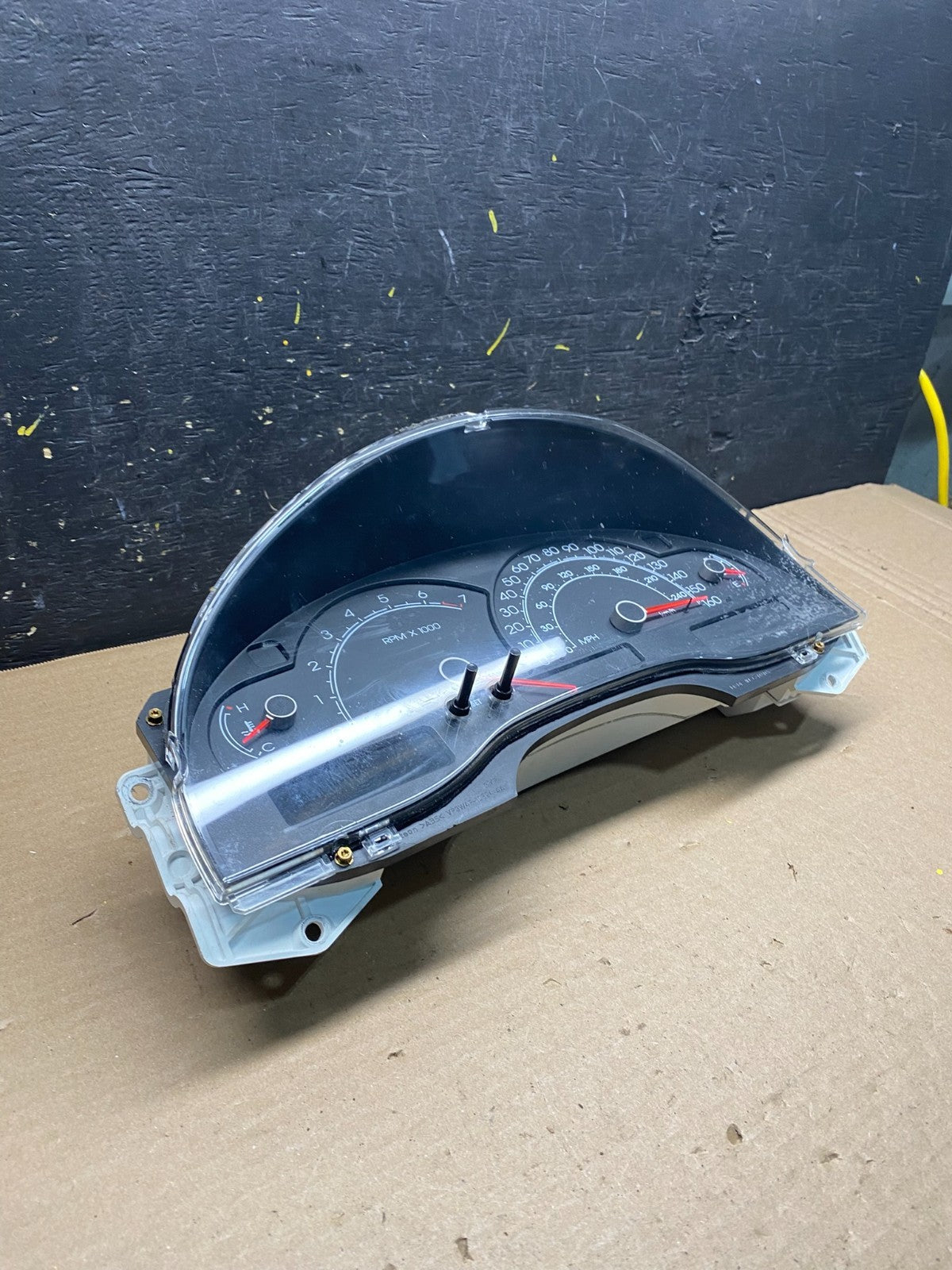 2000 2001 2002 Lincoln LS Gauge Cluster Speedometer OEM s2689 DG1