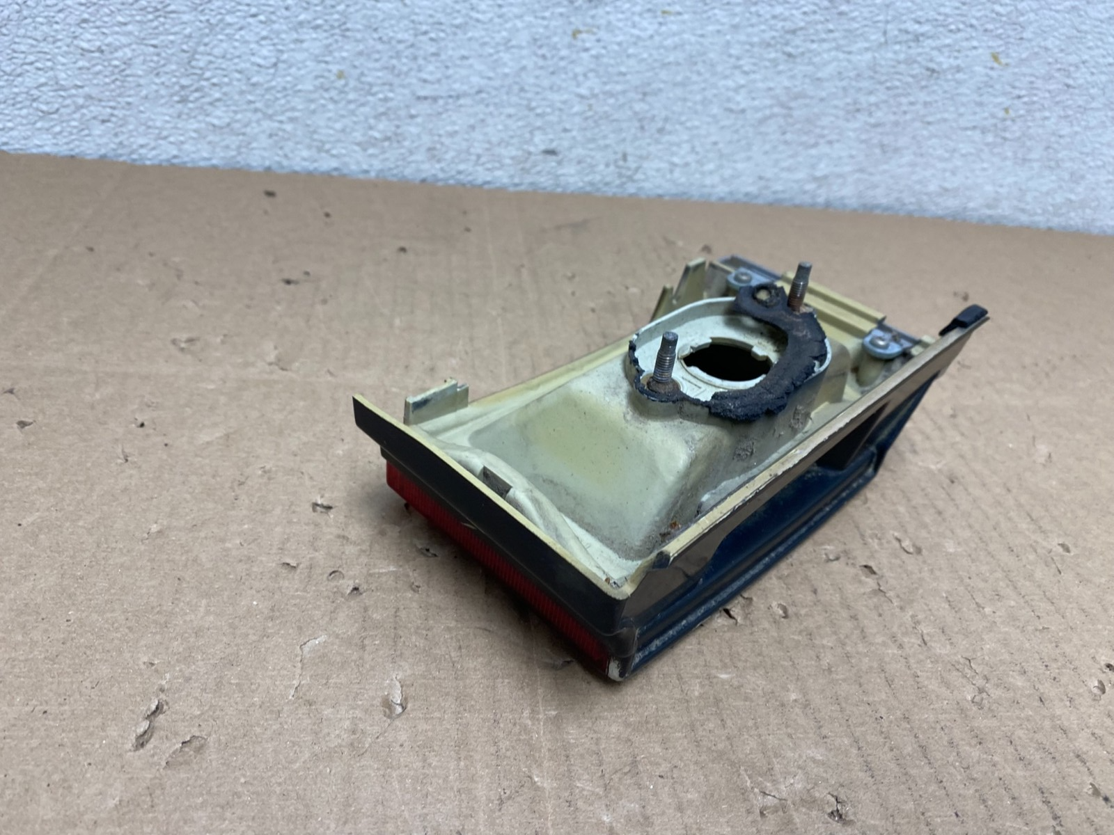 1985 to 1986 Toyota Camry Tail Light Inner Left Driver Lh Inner i9031 DG4