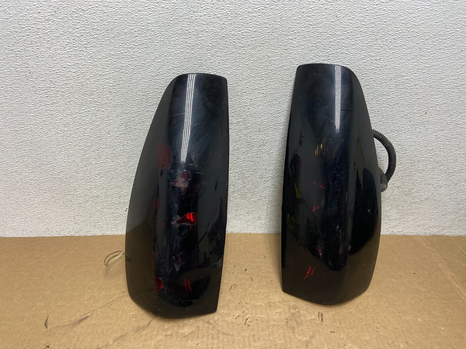 2004 to 2012 Chevrolet Colorado GMC Canyon Left+Right Set Tail Lights AG05250