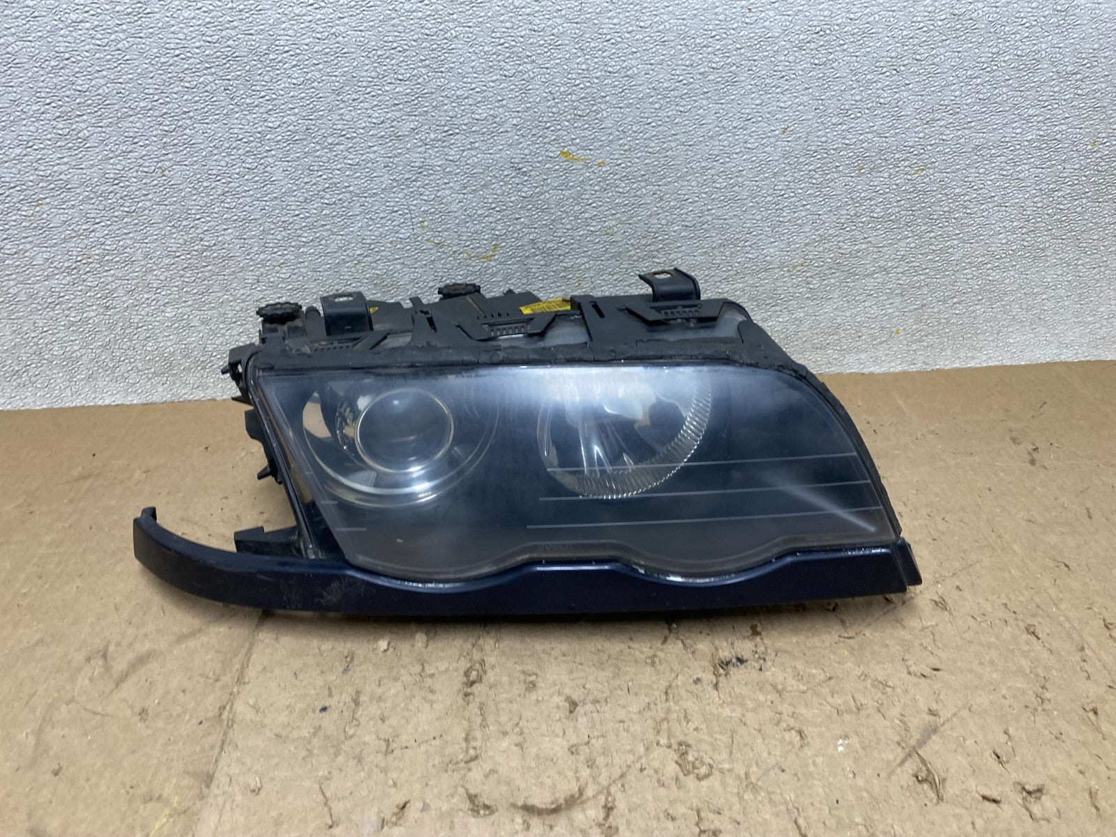 2000 to 2003 BMW 325Ci 330Ci E46 Coupe Right Side Xenon HID Headlight OEM X24550