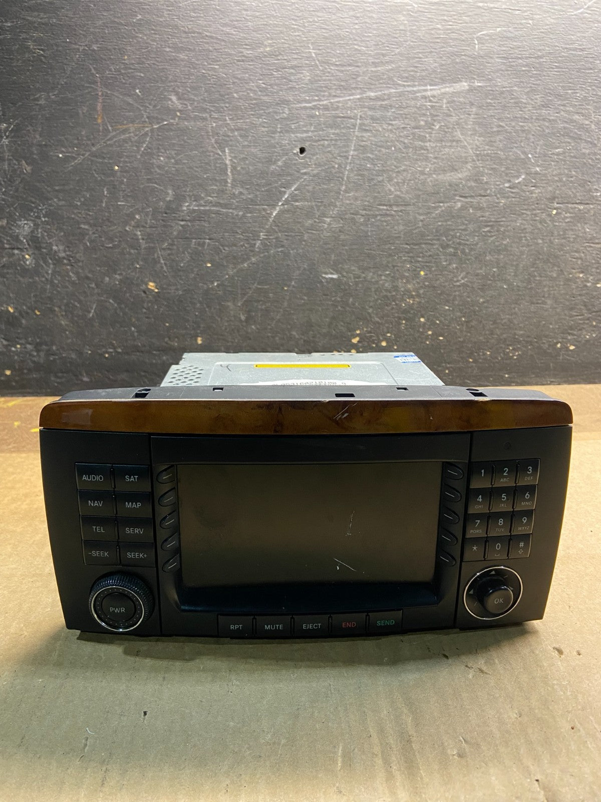 2006-2008 Mercedes W251 R350 R320 Head Command Navi Radio CD Player y7441 DG0