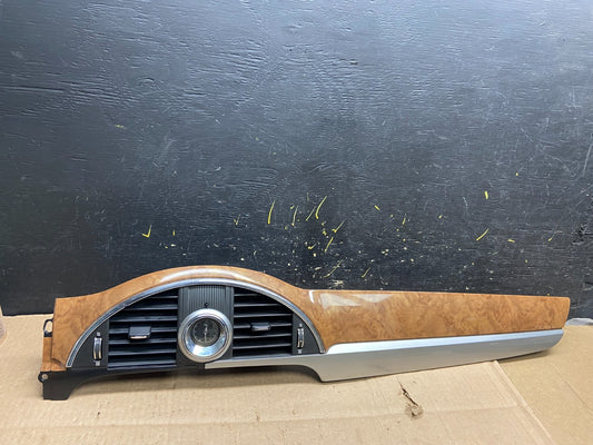 2008 to 2017 Buick Enclave Dash Center Clock Bezel Air Vent Trim Oem Y5417 DG0