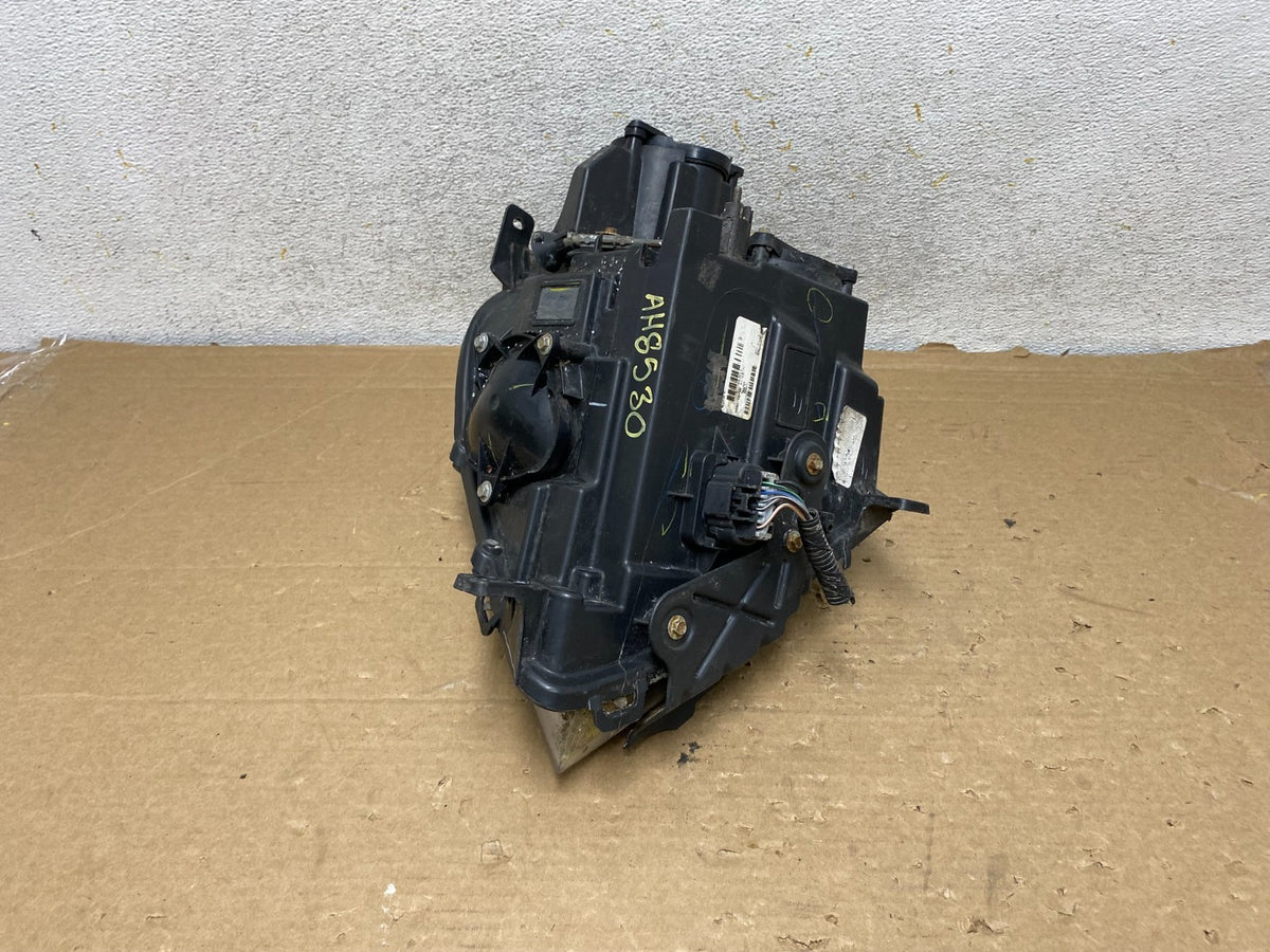 Halogen 2008 to 2014 Cadillac CTS Headlight Right Passenger Rh AH8530 DW7