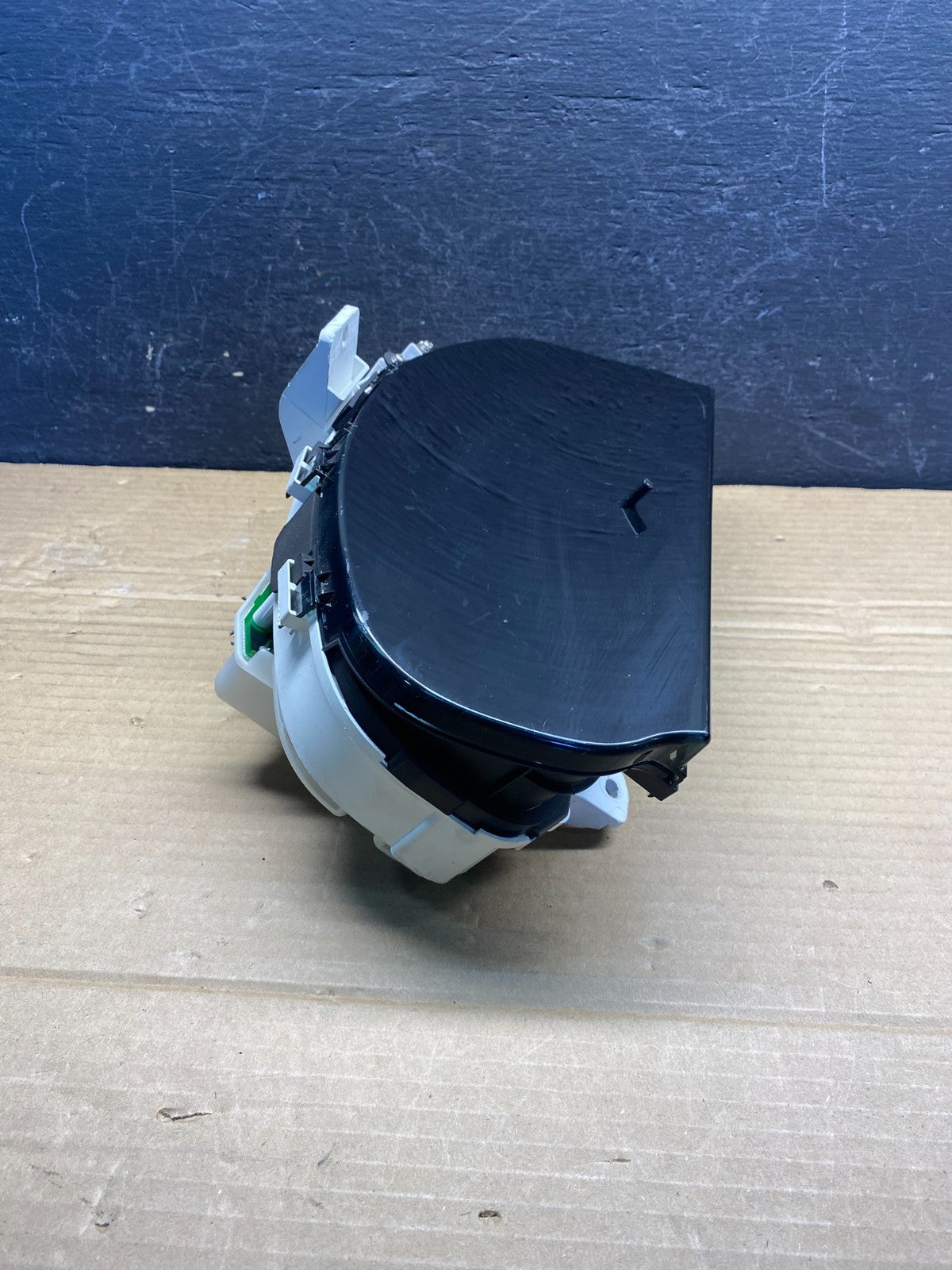 2000 to 2003 Lexus RX300 Speedometer Cluster Gauge AE6203 DG1