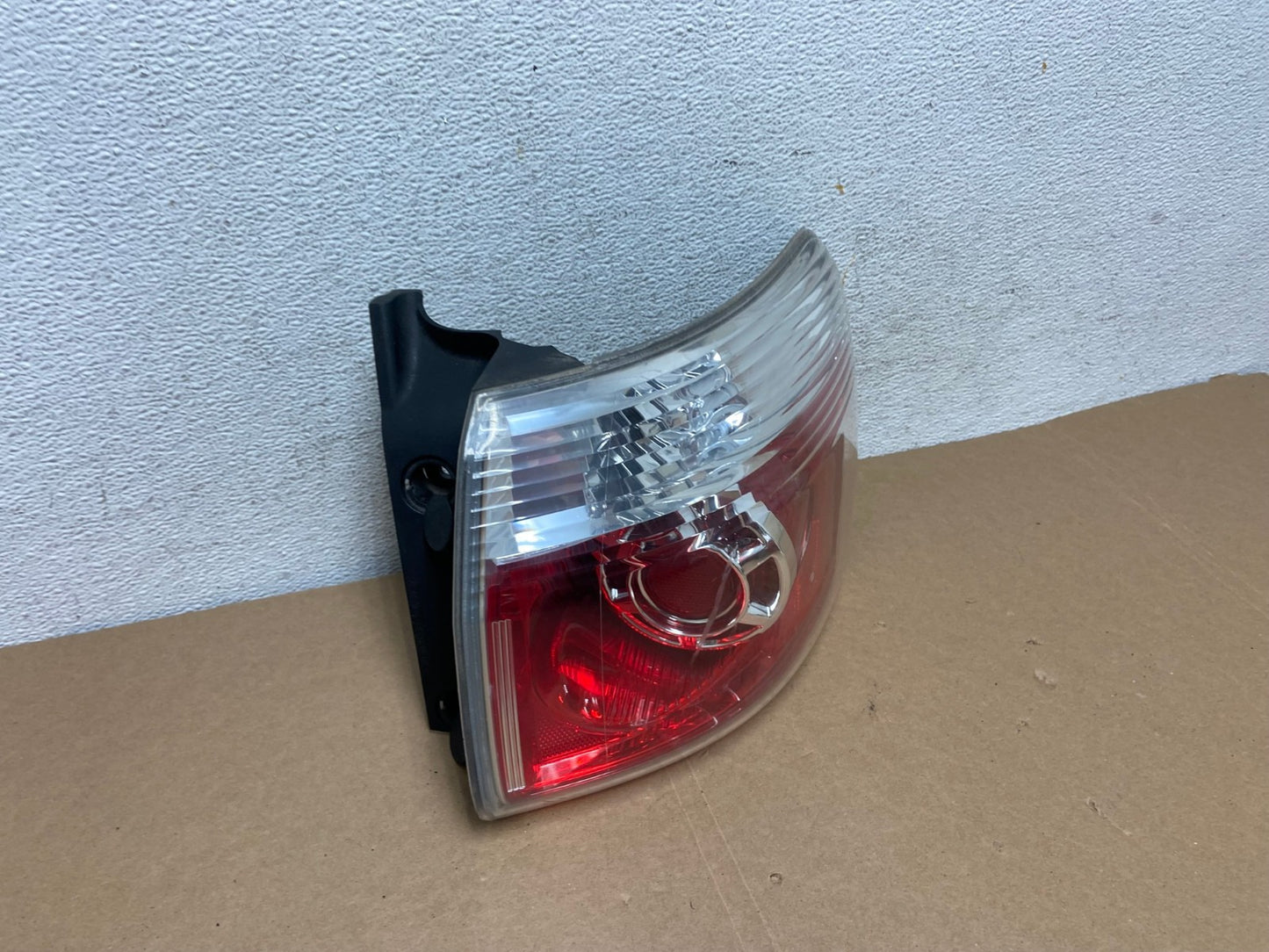 2007 to 2012 GMC Acadia Halogen Tail Light Right Passenger RH Side AD7844 LK2