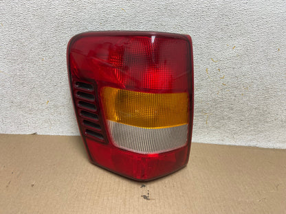 1999 - 2004 Jeep Grand Cherokee WJ Left Driver Lh Tail Light AH5698 LK0