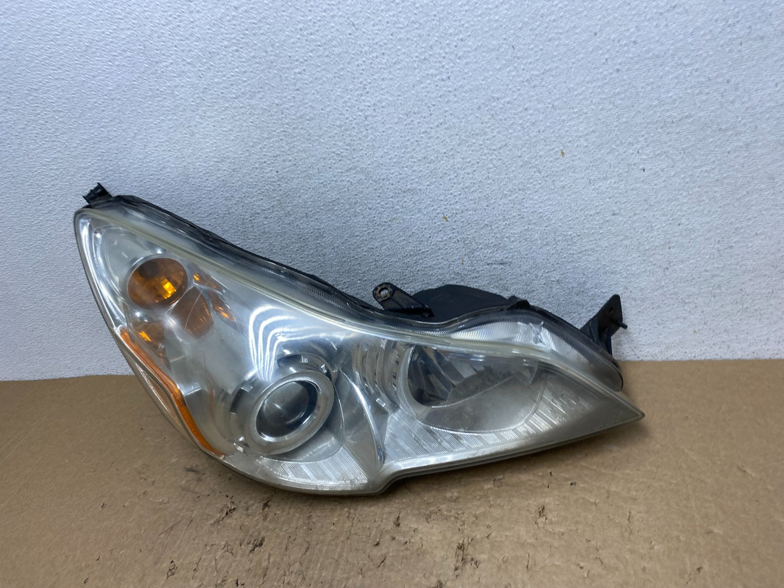 2010-2012 Subaru Legacy Outback Right Passenger Headlight AF8282 DW1