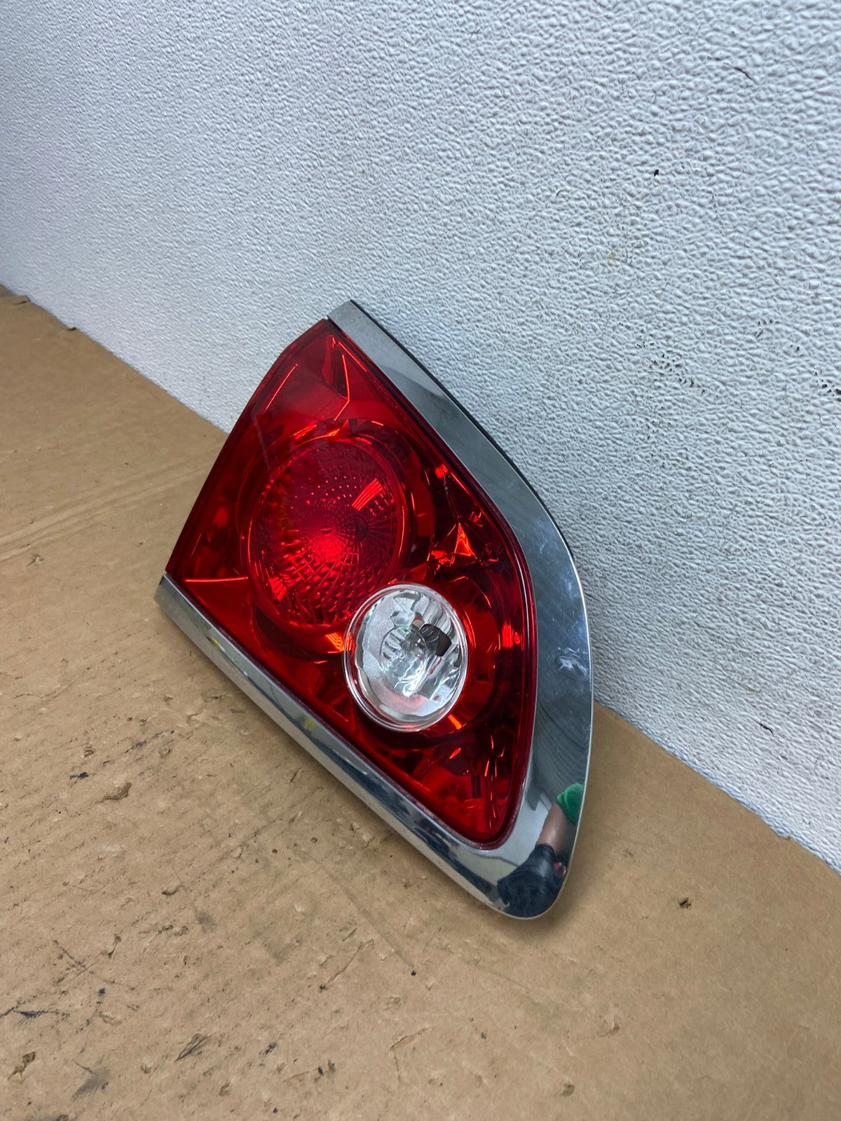 2008 - 2012 Buick Enclave Left Driver Lh Inner Tail Light AD3209 LK1