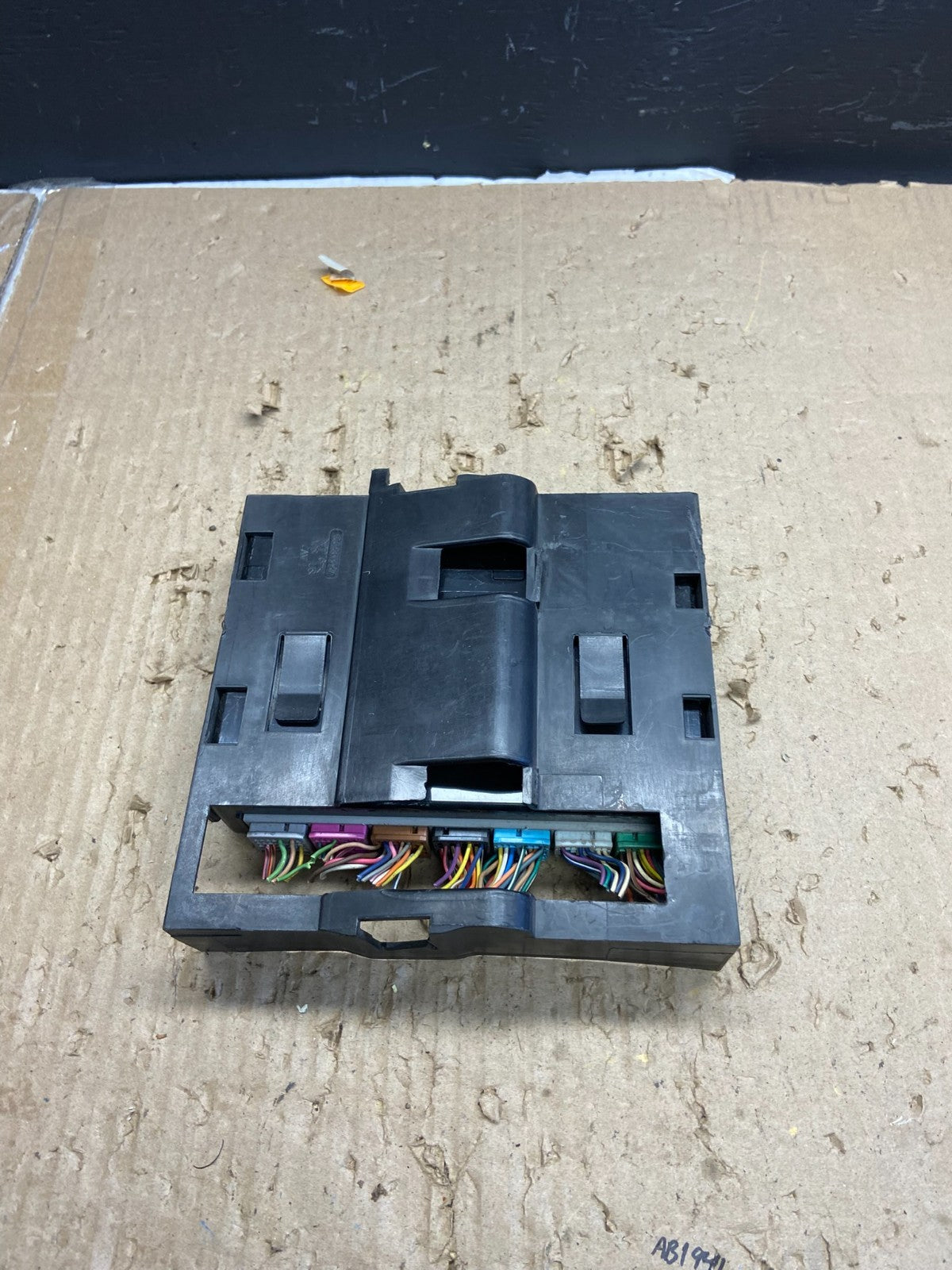 2013 - 2016 Chevrolet Impala Body Control BCM Module OEM AB5793 DG0