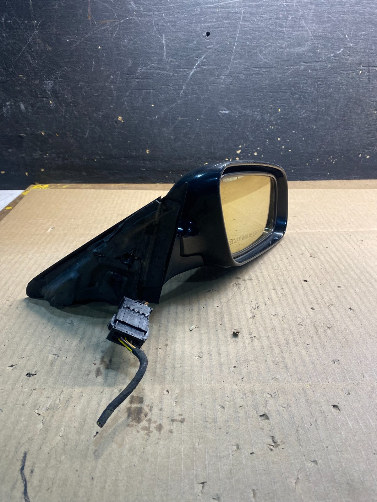 1999 to 2002 Audi A4 Right Passenger RH View Power Door Mirror OEM Z5185 DG8