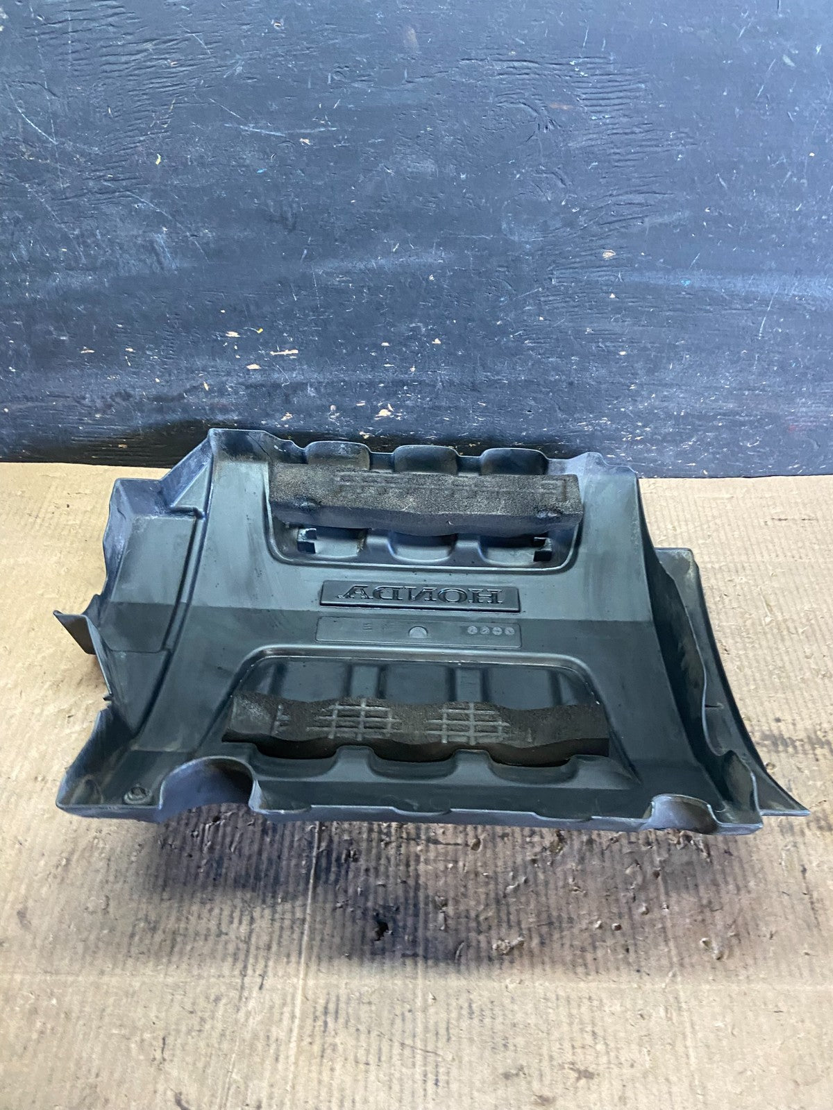 2005 to 2007 Honda Odyssey Black Engine Cover OEM R7150 DG4