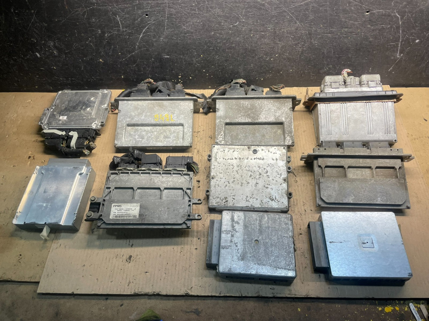 Mix of 10 Ford ECM Engine Computer Module X0926 PS1
