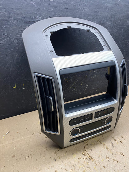 2007 - 2010 Ford Edge Heater Climate Control Radio Control Dash Bezel u5548 DG2