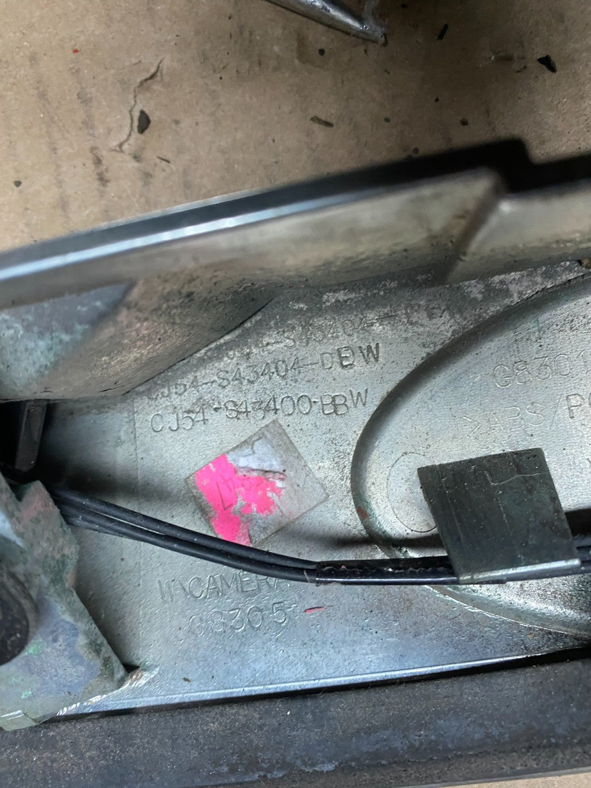 2013 to 2016 Ford Escape Rear Trunk Molding W/O Camera Oem U7608 DG10