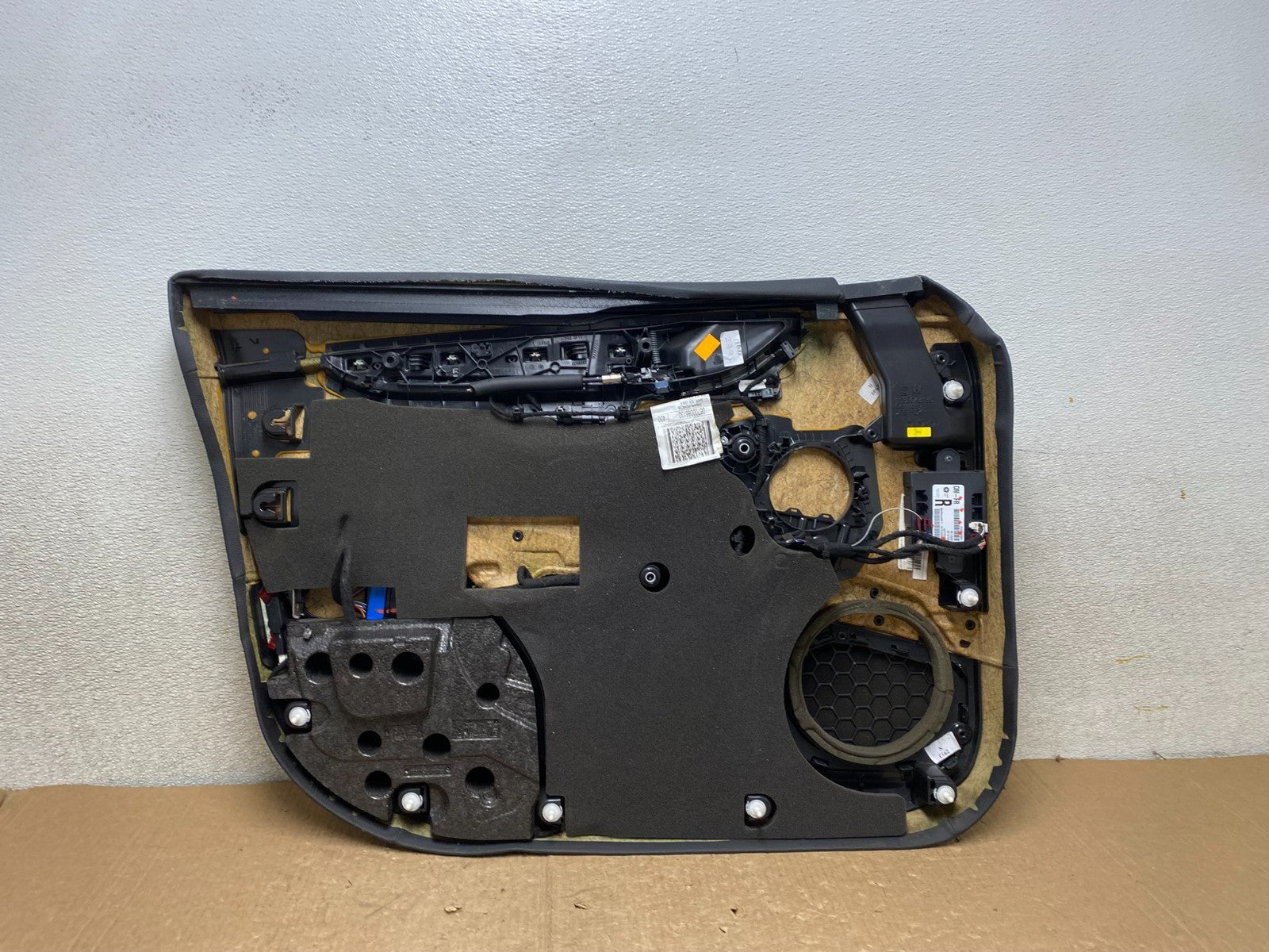 2014 to 2017 Maserati Ghibli Front Right Passenger RH Side Panel Door v3560 DG6
