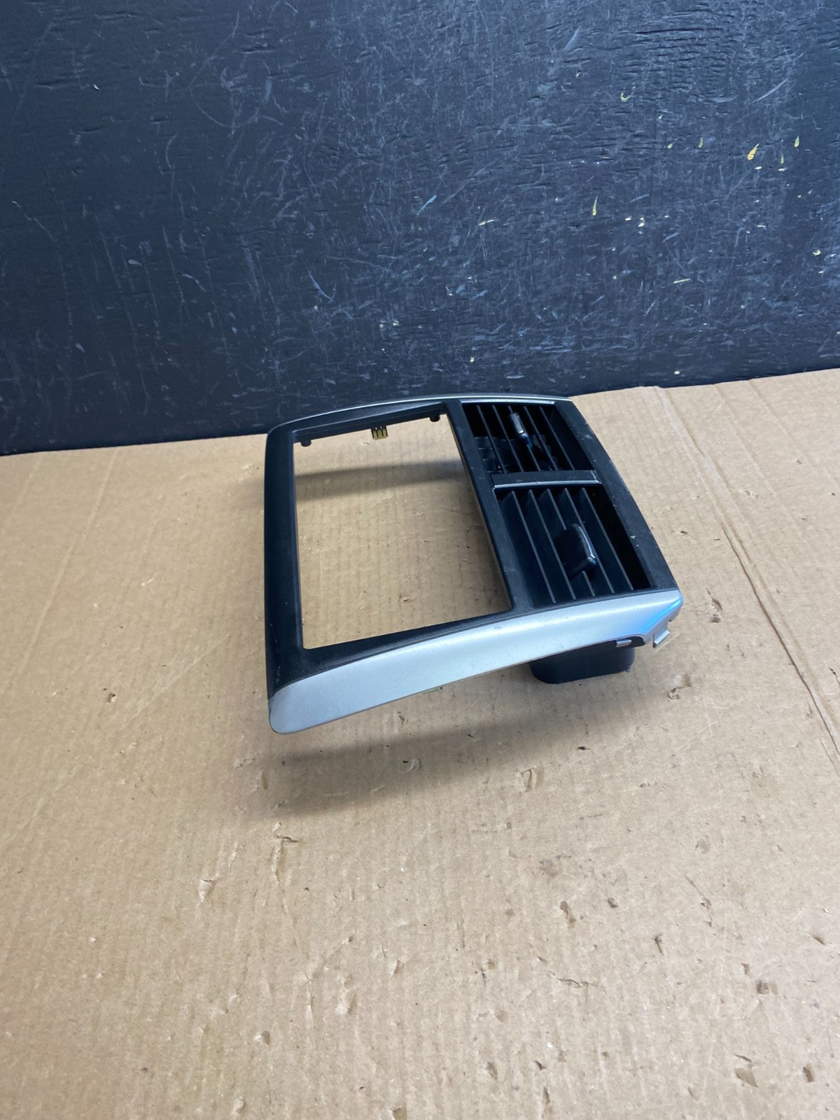 2009 to 2013 Subaru Forester Dash Radio Trim Bezel Center Vent AE4257 DG1