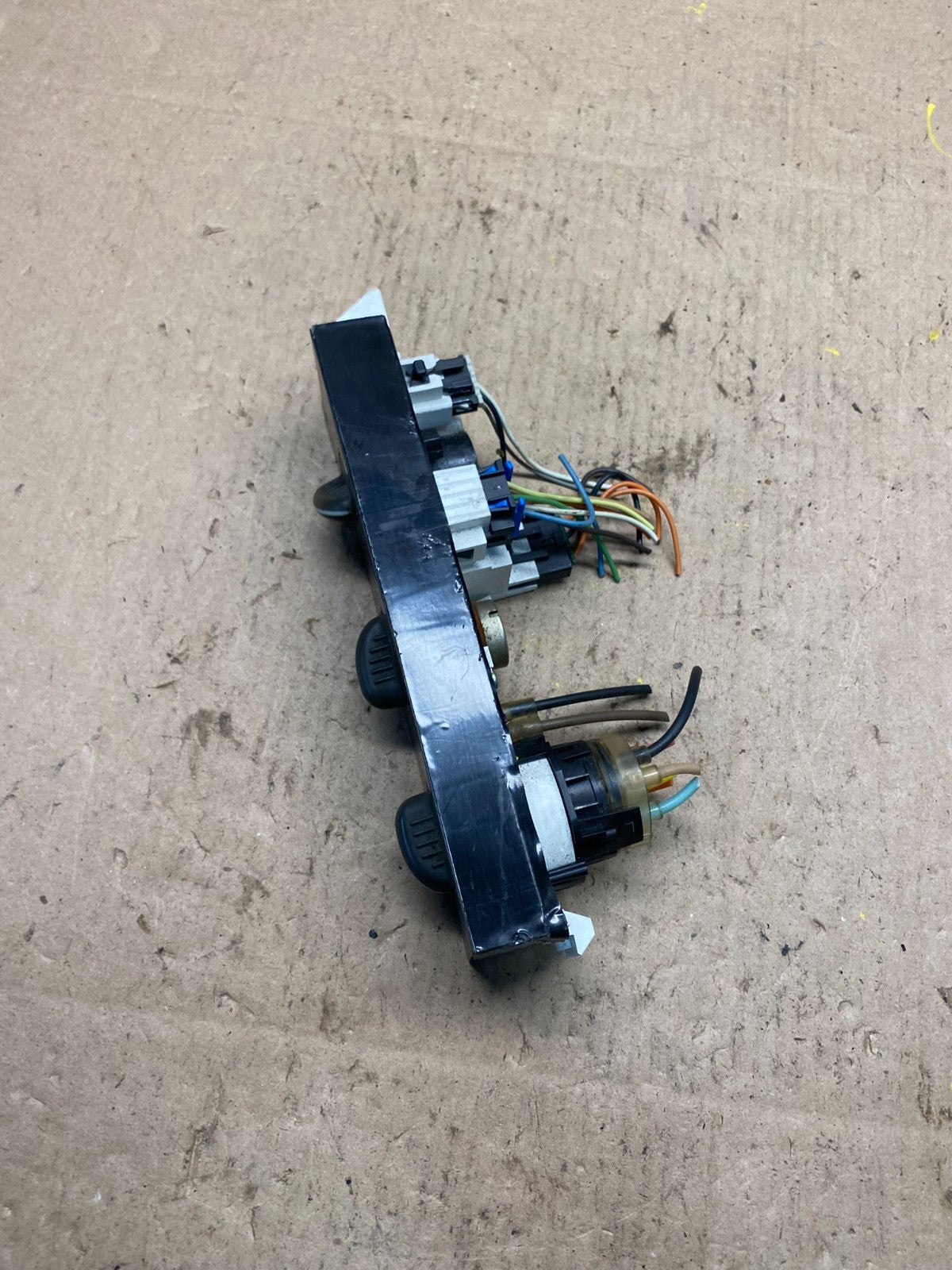 2001 - 2007 GMC Chevrolet Astro Express Climate Control A/C r6489 DG3
