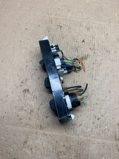 2001 - 2007 GMC Chevrolet Astro Express Climate Control A/C r6489 DG3