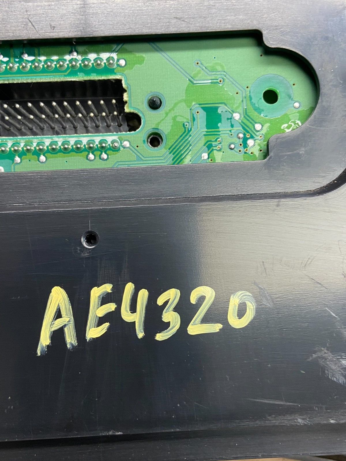 2000 to 2005 Chevrolet Astro Cluster Gauge Speedometer ECM AE4320 DW7