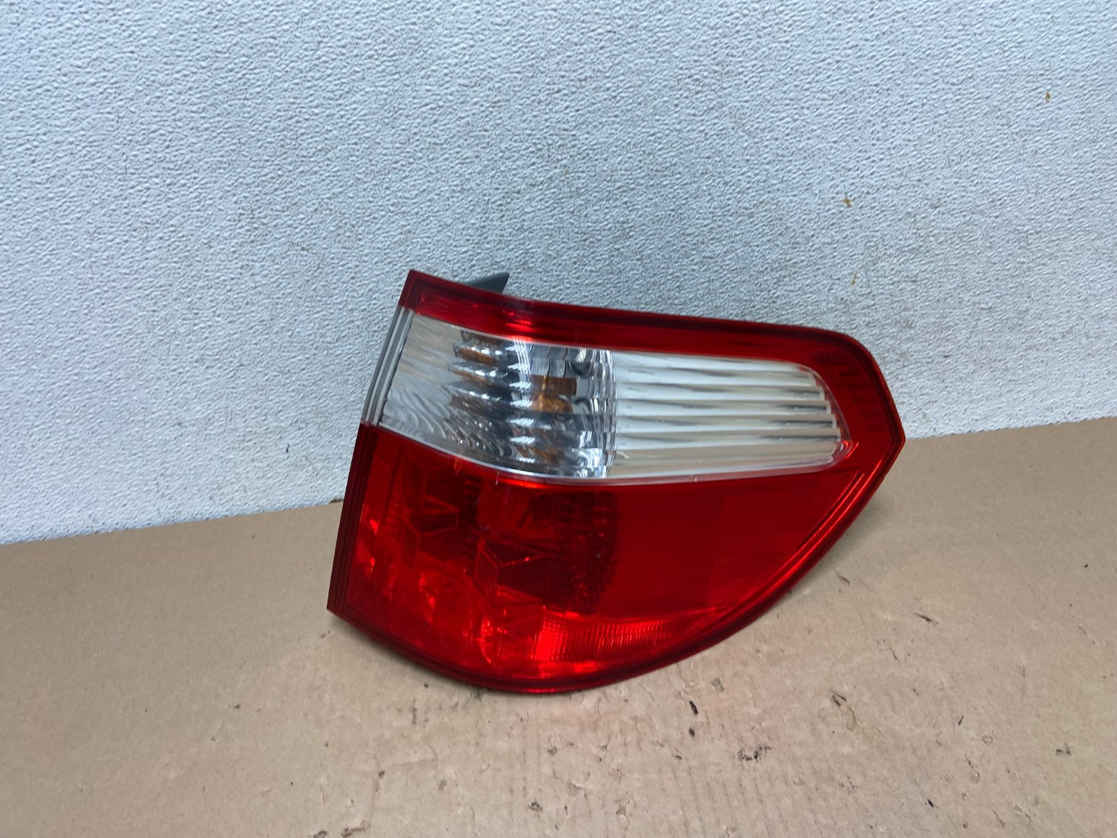 2005 2006 2007 Honda Odyssey Right Passenger RH Side Tail Light AG6757 LK0