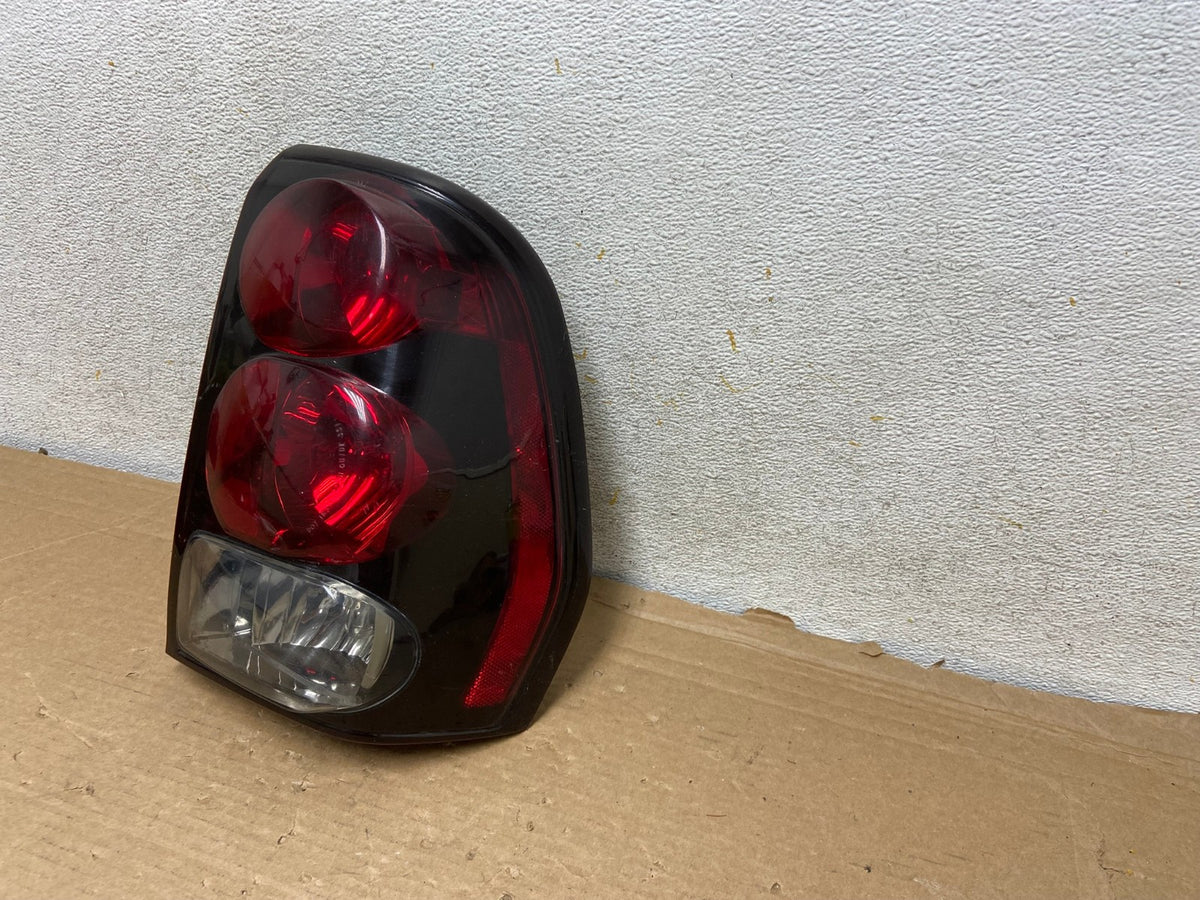 2002 to 2009 Chevrolet Trailblazer Right Passenger Rh Tail Light AH8449 LK2