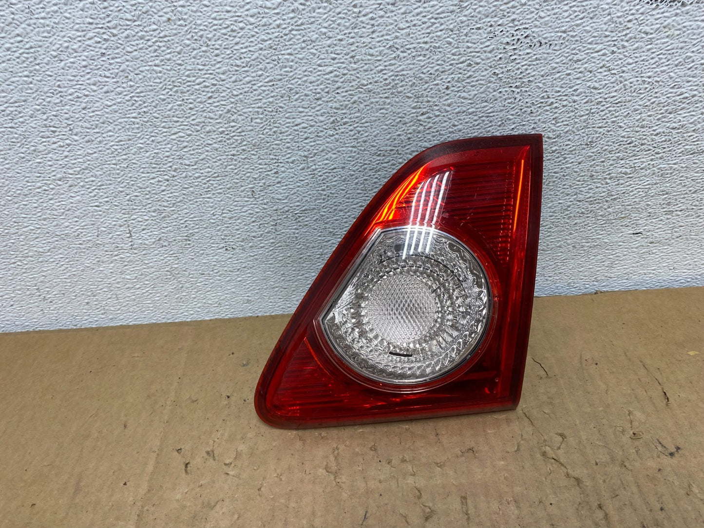 2009-2010 Toyota Corolla Right Passenger Rh Side Tail Light Inner AD25060