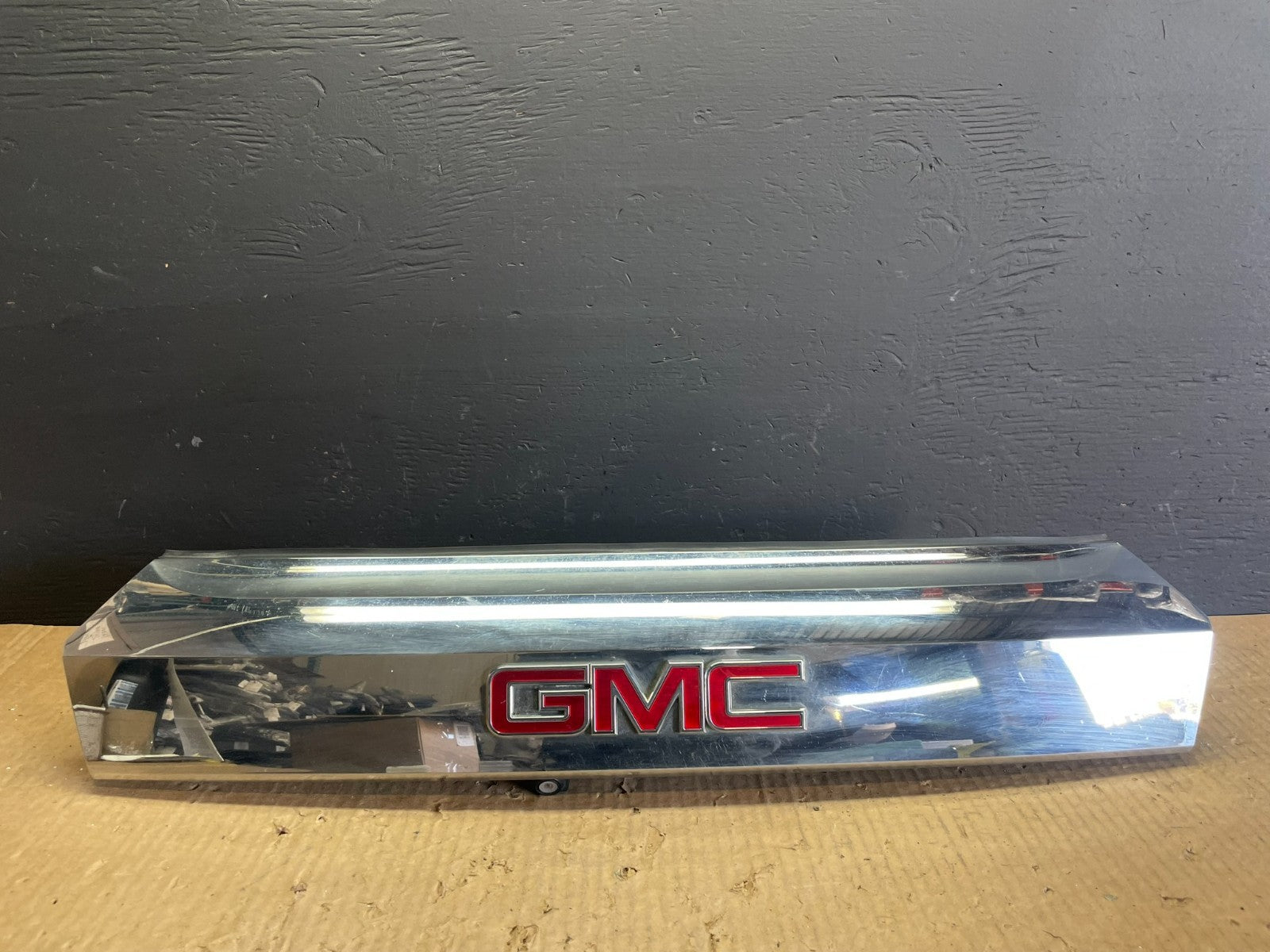 2010-2015 Gmc Terrain Lift Gate Handle Trim Back Up Camera 23188128 AB3289 DG0