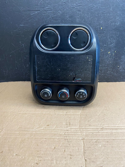 2011 to 2017 Jeep Compass Dash Climate Temperature Control Radio Bezel AF1951 DG0