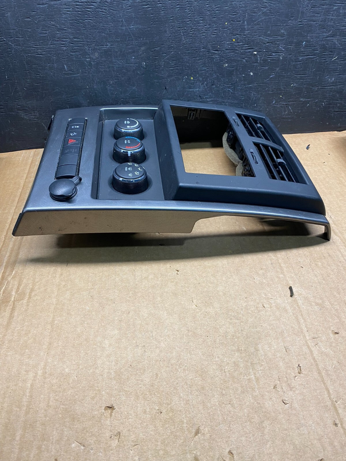 2008 to 2012 Jeep Liberty Dash Climate Temperature Control Radio Bezel OEM i47262
