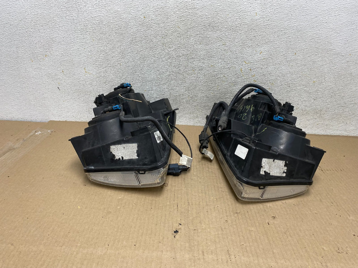 2005 2006 2007 Chrysler 300 Left+Right Halogen Headlights AH5766 DW11