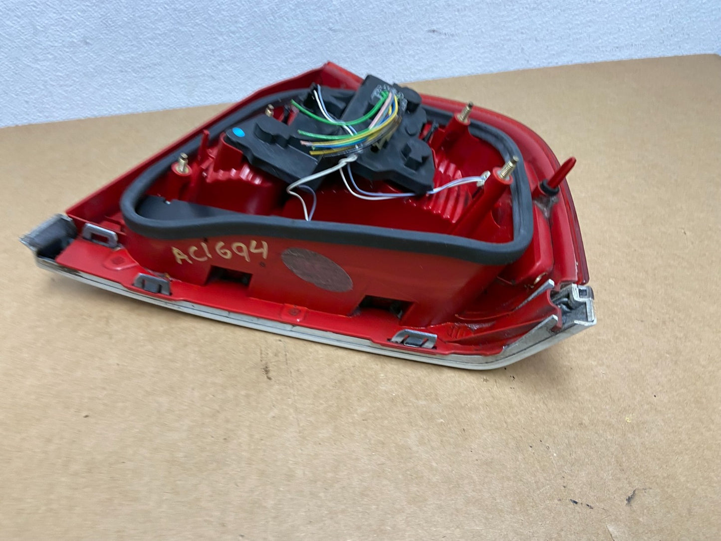 2004 - 2006 Volvo S80 Left Driver LH Side Tail Light OEM AC1694 DG5