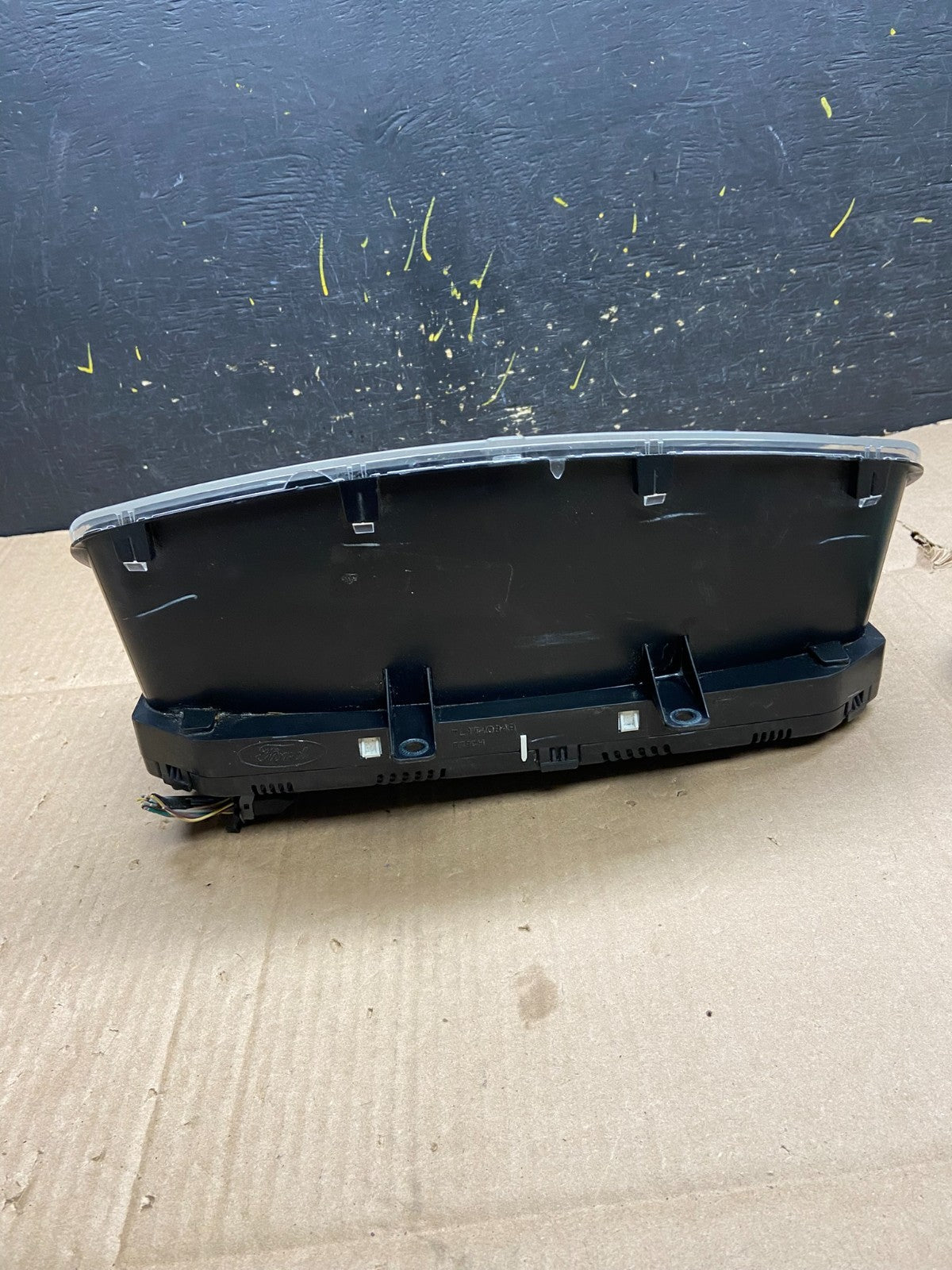 2010 2011 Ford  Expedition Speedometer Cluster Gauge Oem Y2212 DG3