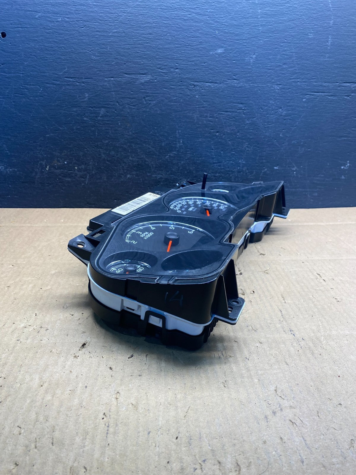 2007 to 2013 Chevrolet Silverado Suburban Cluster Gauge Speedometer OE AD1604 DG1