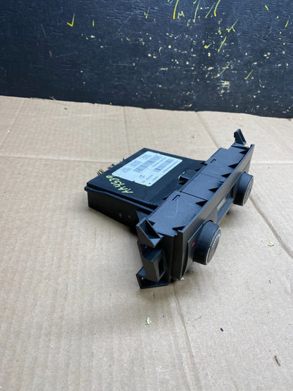2006 to 2011 Cadillac DTS AC Heater Climate Control Panel AA4539 DG1