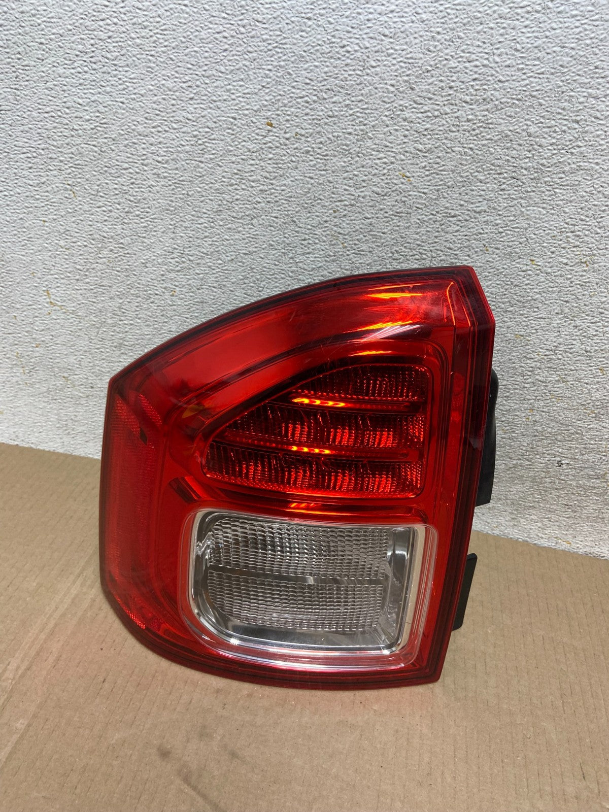 2011 2012 2013 Jeep Compass Left Driver LH Side Tail Light AI9470 LK0