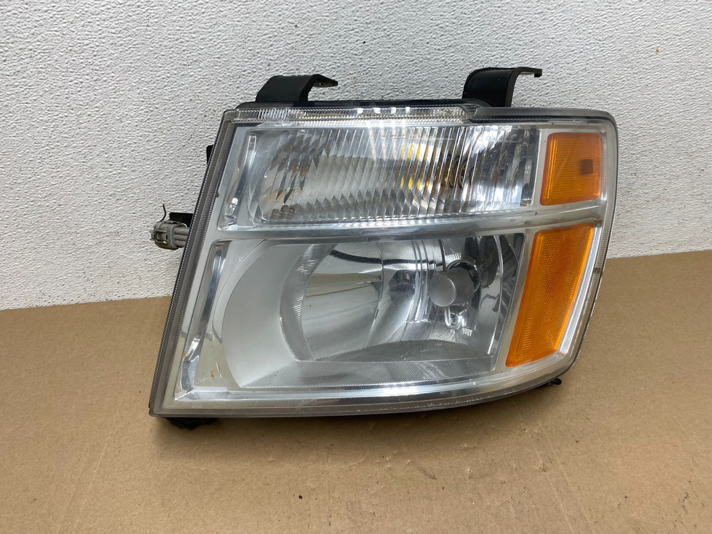 2012 to 2021 Nissan NV1500 NV2500 NV3500 Left Driver Headlight AE6646 DW0