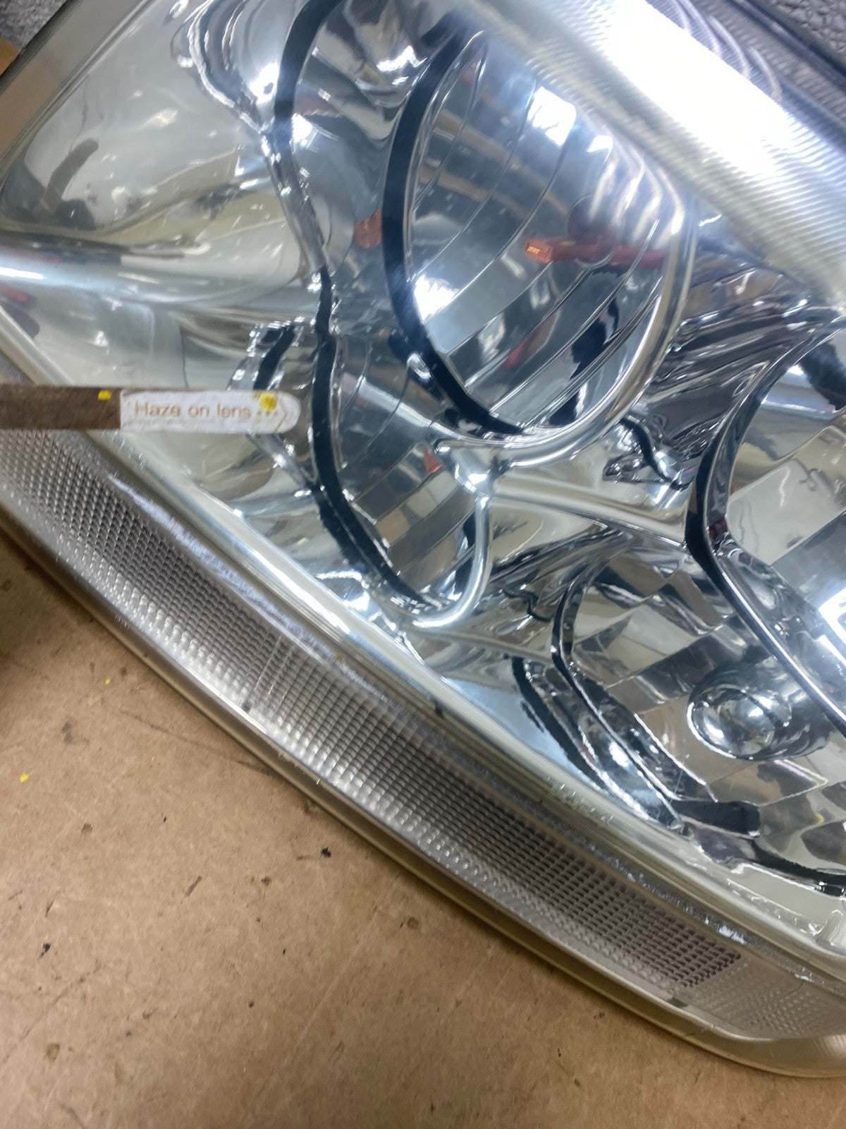 1999 - 2004 Jeep Grand Cherokee Left+Right Set Halogen Headlights X7042 DW9
