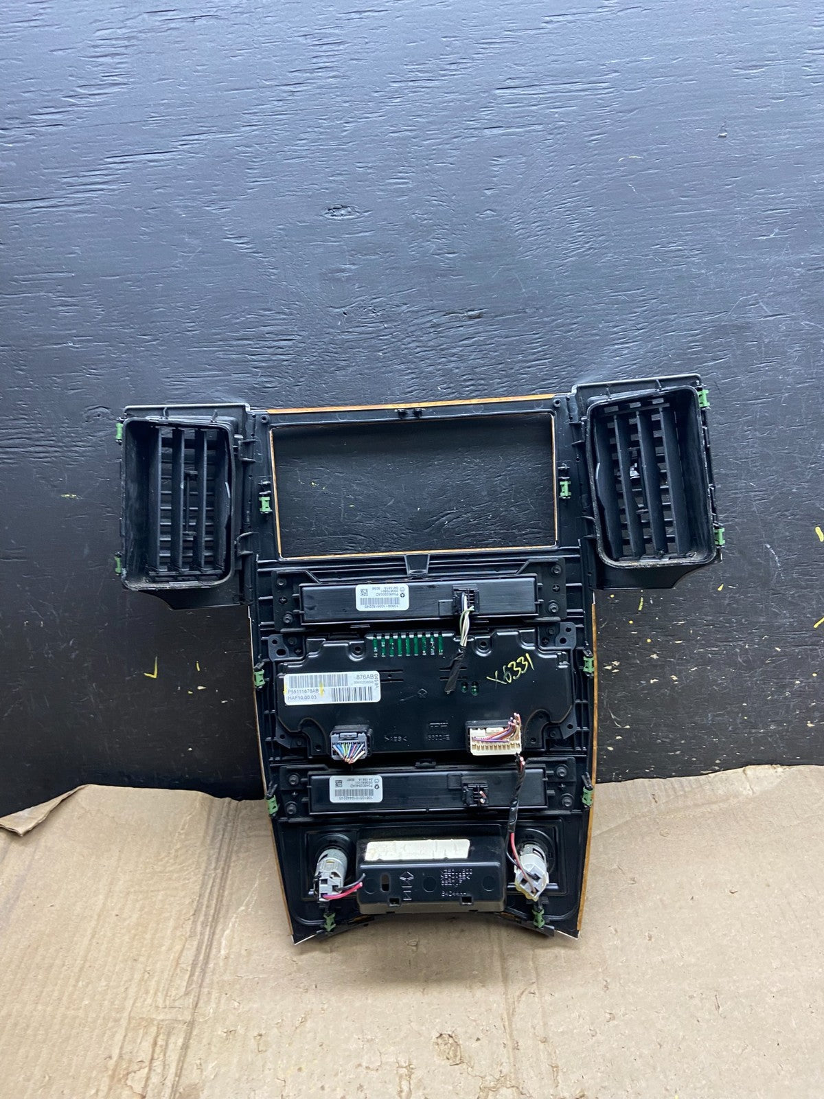 2008 to 2010 Jeep Grand Cherokee Center Navi Radio Air Vent Bezel OEM X6331 DG3