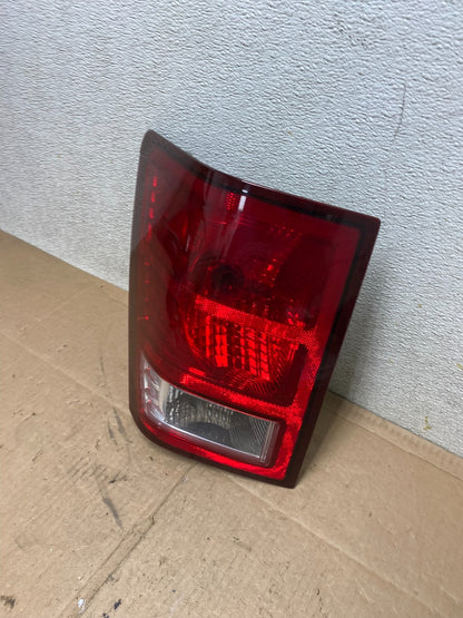 2007 2008 2009 2010 Jeep Grand Cherokee Left Driver Lh Tail Light Oem R7505 DW1