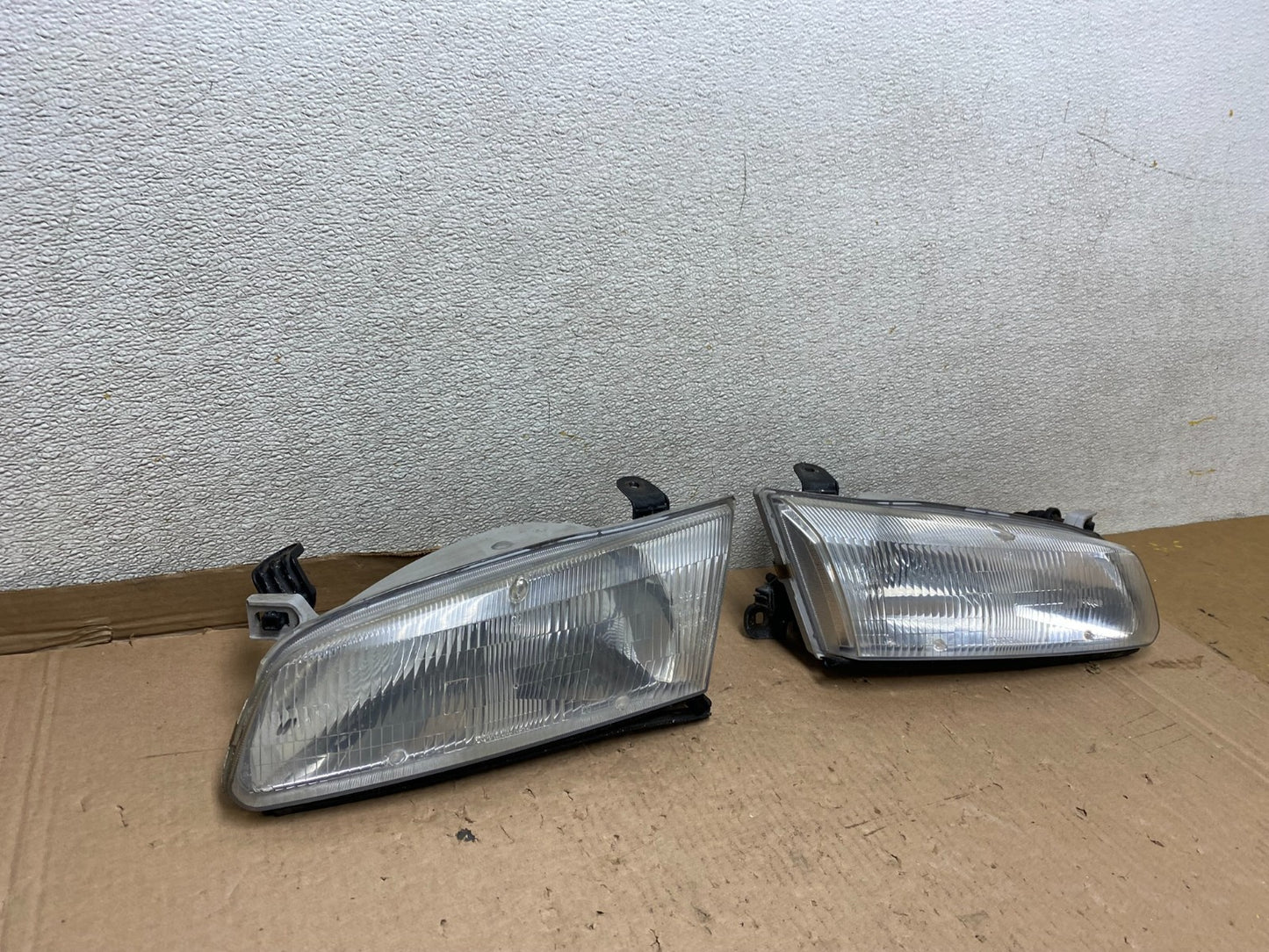 1997 1998 1999 Toyota Camry Left+Right Side Set Halogen Headlights U8612 DW2