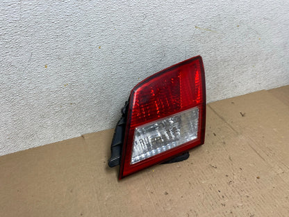 2002-2004 Infiniti i35 Inner Light Right Passenger Side Tail Light OEM L3259 DW2