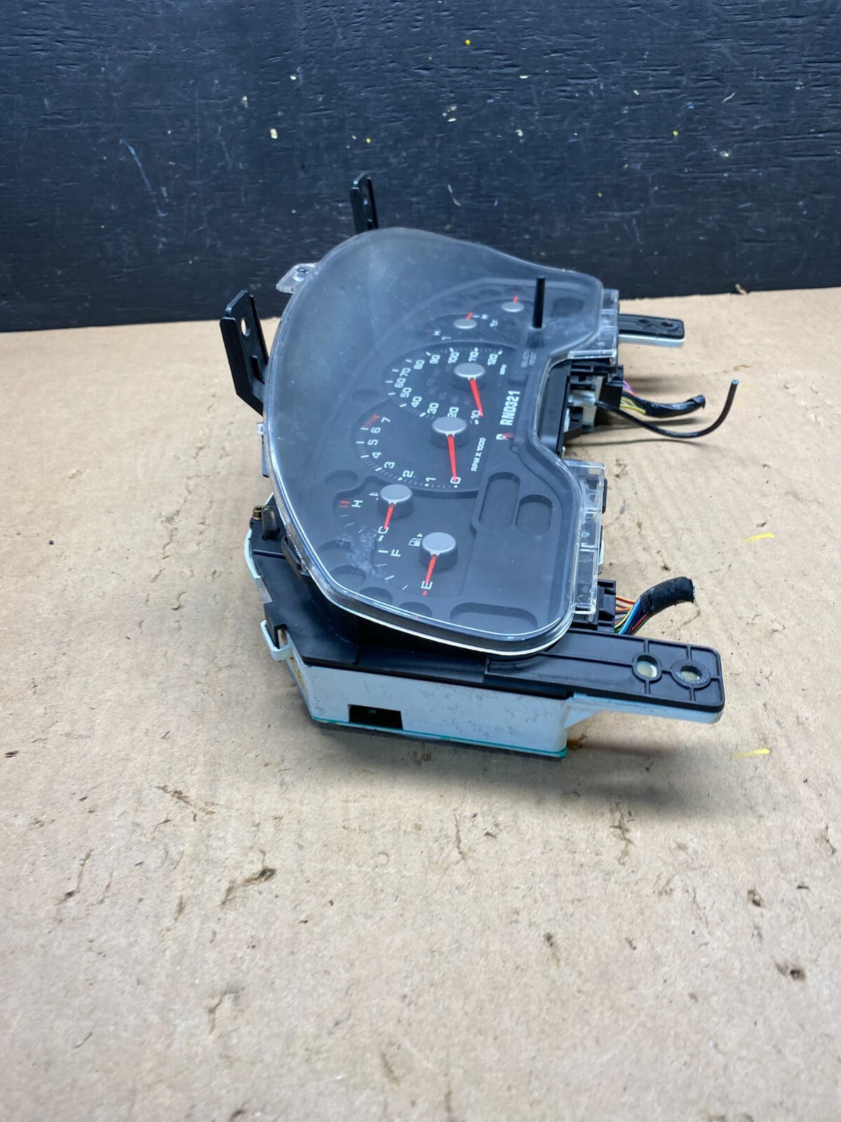 2004 2005 Ford Explorer Speedometer Cluster Gauge M1637 PS2
