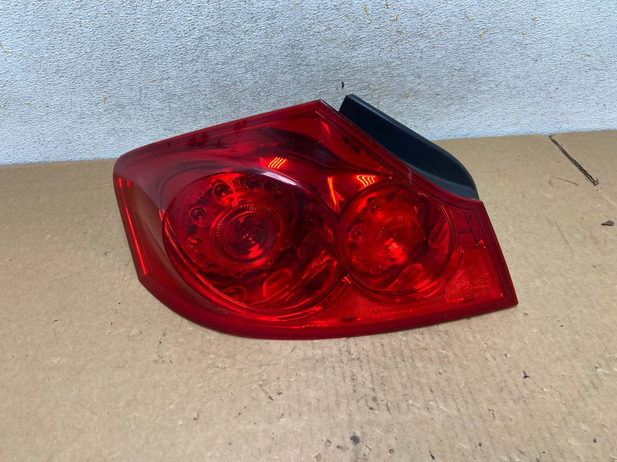 2007 to 2013 Infiniti G35 G37 Sedan Left Driver LH Side Tail Light AI3521 LK0