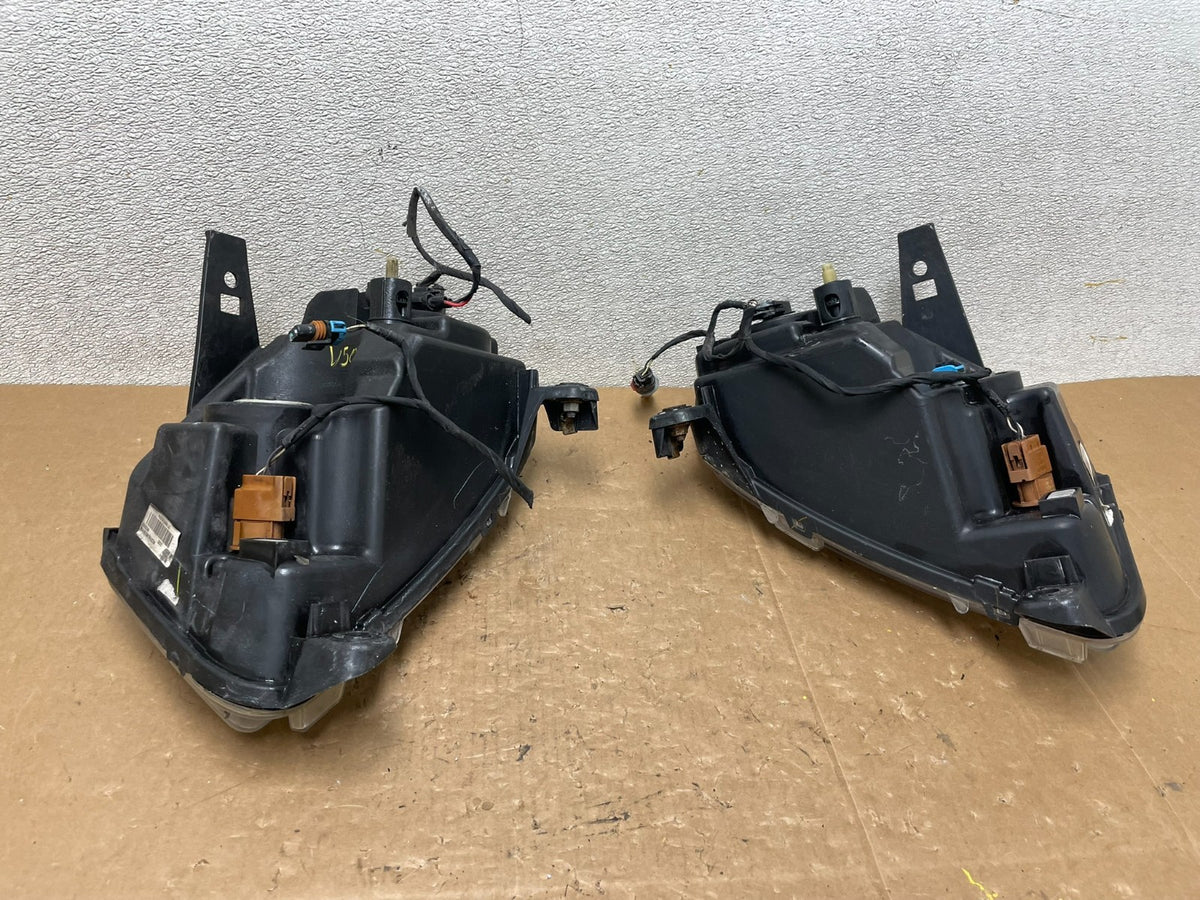 2011-2013 Jeep Grand Cherokee Left+Right Halogen Headlights V5046 DW7