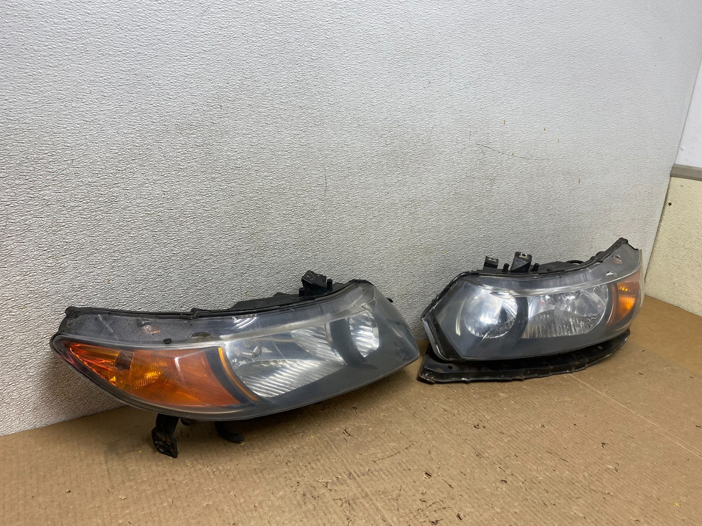 2006 - 2008 Honda Civic Coupe Headlights Halogen Left+Right W5308 DW2