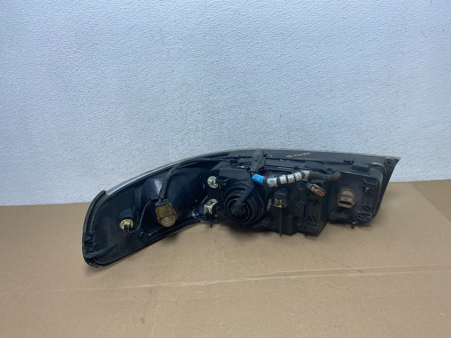 1999-2001 Lincoln & Town Car Right Passenger RH Headlight Halogen AF4331 DW5