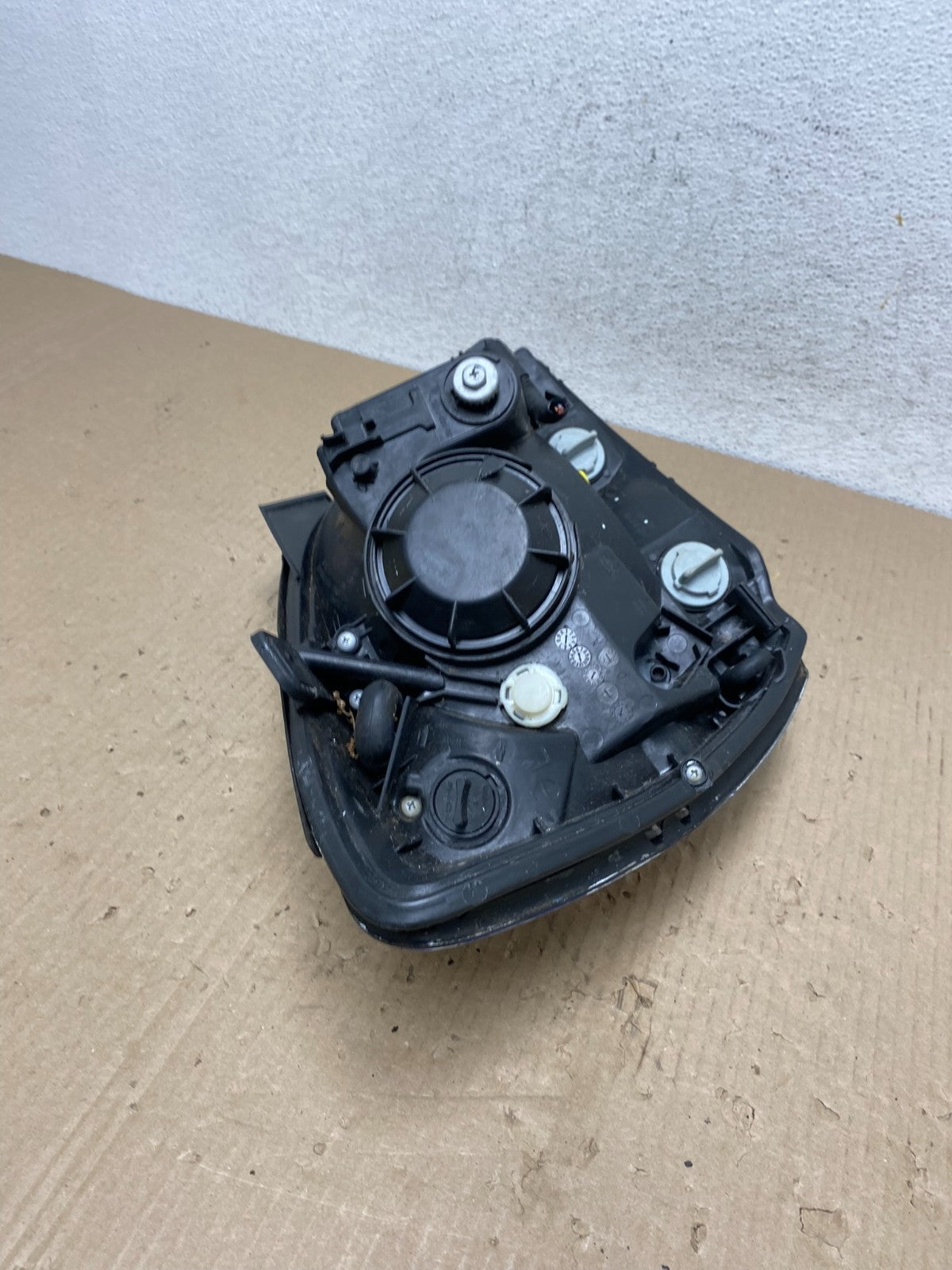 2005 to 2006 Kia Sportage Left Driver LH Halogen Headlight DEPO AE9763 DW7