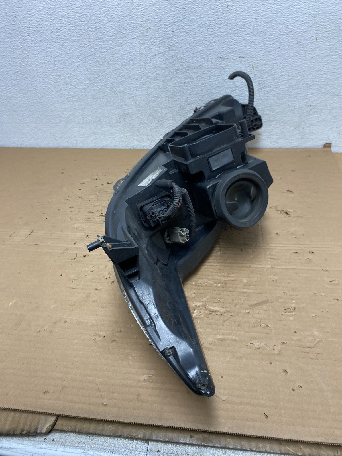 2010 2011 2012 Ford Taurus Right Passenger RH Halogen Headlight AD4334 DW7