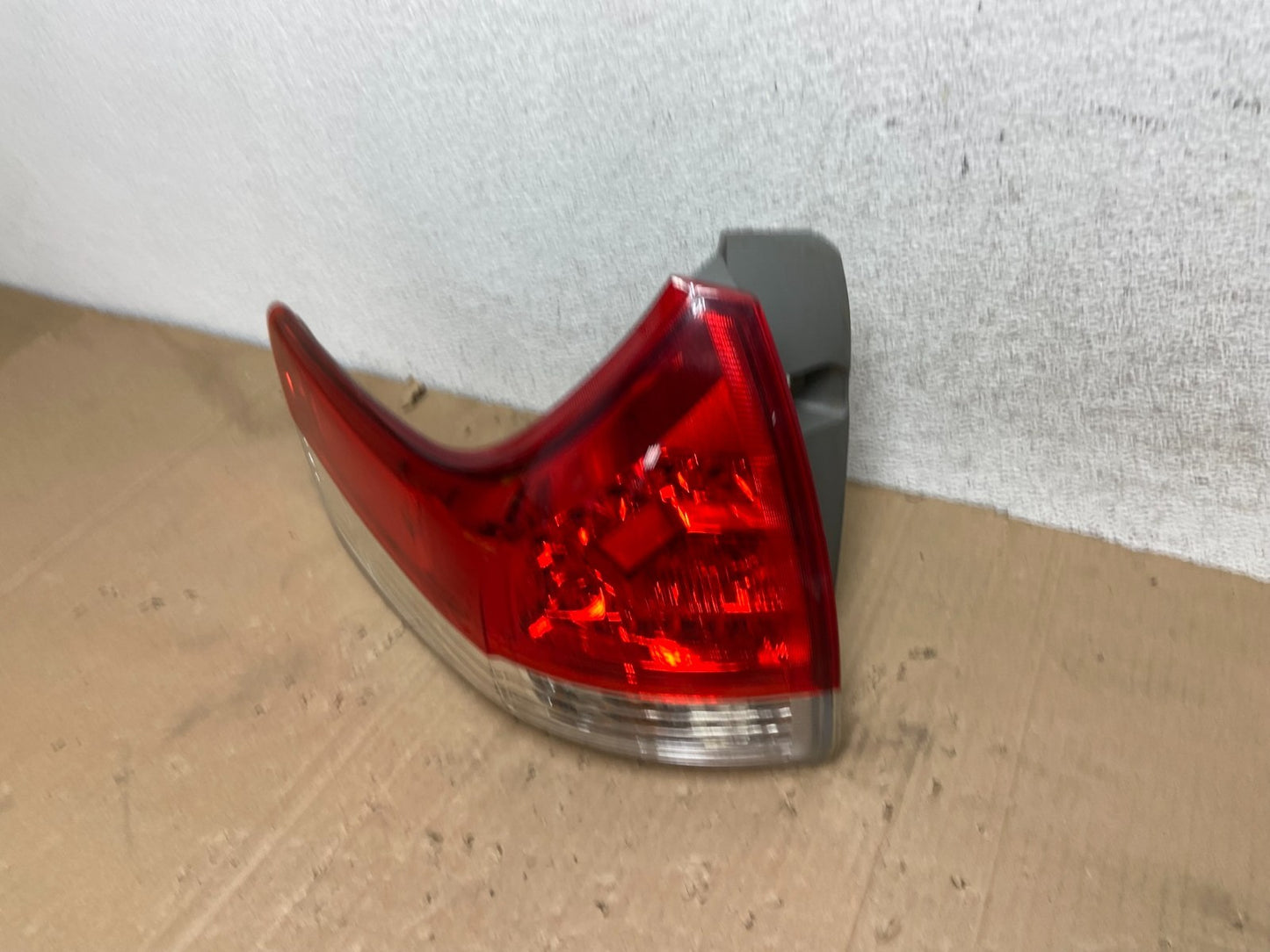 2011-2020 Toyota Sienna Left Driver LH Side Tail Light AE9216 DG1