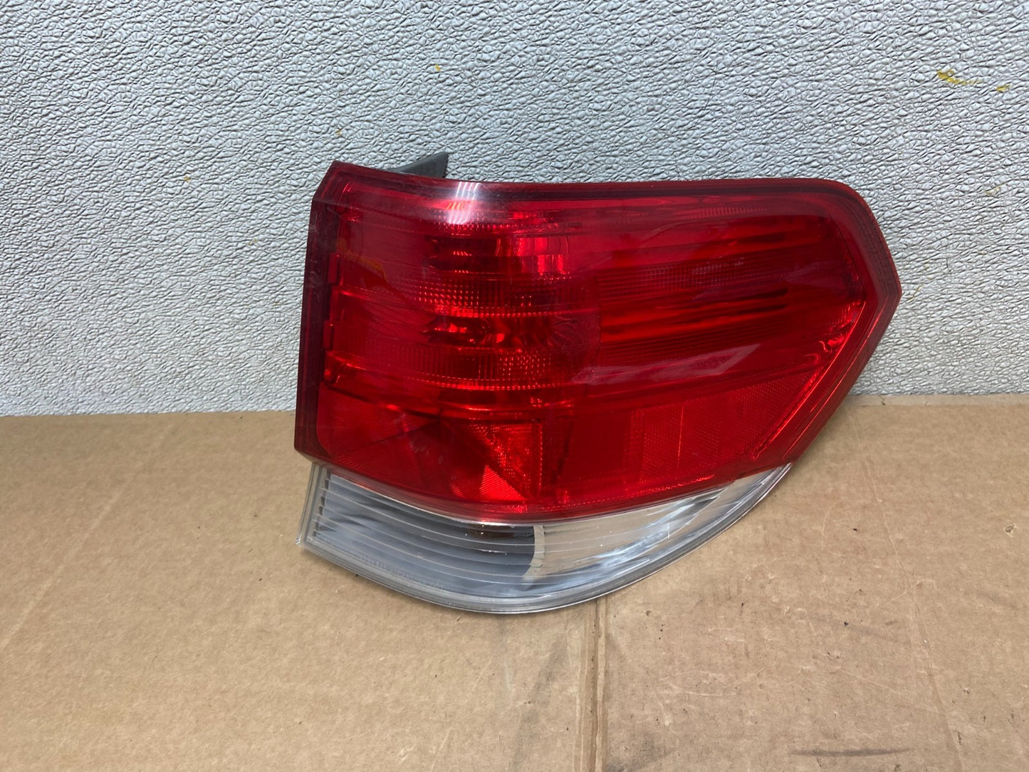 2008 2009 2010 Honda Odyssey Right Passenger Side Tail Light AA0984 DW0